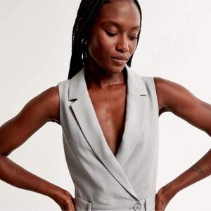 Abercrombie & Fitch Jumpsuit - New with Tags - Size Large - Smoke free home.